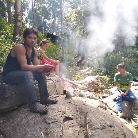 Bee Bee'S Chalets Home Stay And Trekking Banlung Bagian luar foto