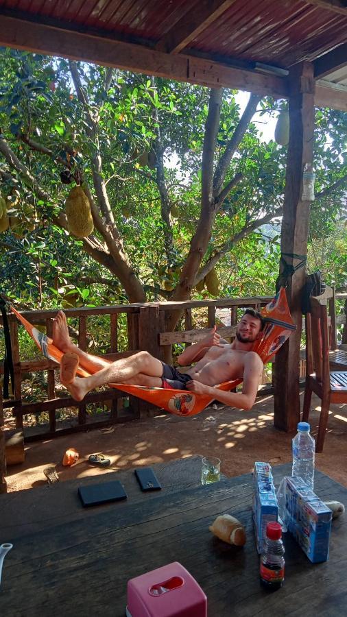 Bee Bee'S Chalets Home Stay And Trekking Banlung Bagian luar foto