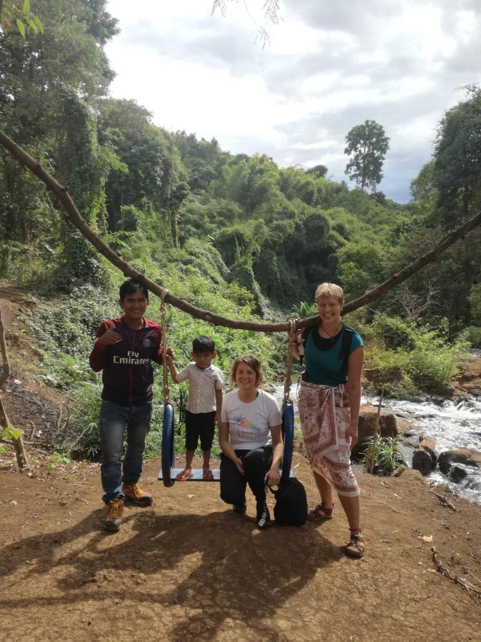 Bee Bee'S Chalets Home Stay And Trekking Banlung Bagian luar foto
