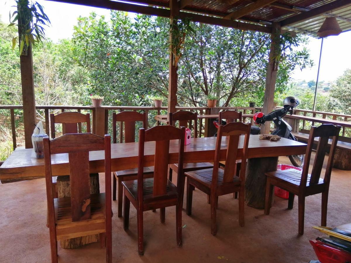 Bee Bee'S Chalets Home Stay And Trekking Banlung Bagian luar foto