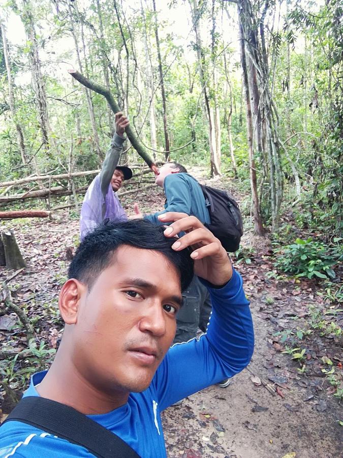 Bee Bee'S Chalets Home Stay And Trekking Banlung Bagian luar foto